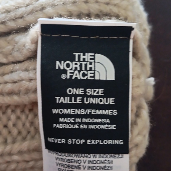 North Face Women's Winter Toque. Beige. OS. - Picture 3 of 3